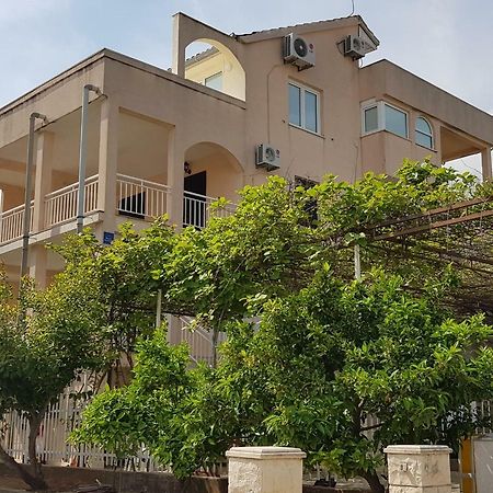 Apartman Lejla Оребич Екстер'єр фото